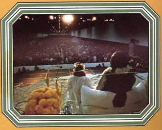 Prem Rawat Inspirational Speaker and Wife at Hans Jayanti 1974