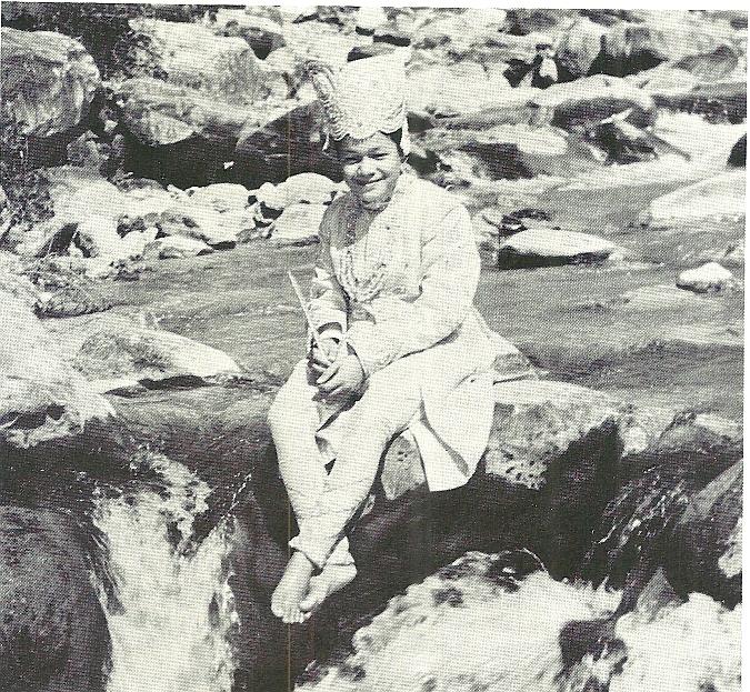 Prem Rawat aka Guru Maharaj Ji &ndash; Divine Light magazine Guru Puja Special 1973