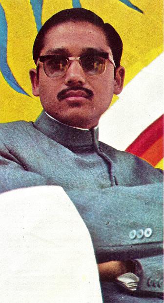 Prem Rawat aka Guru Maharaj Ji - Divine Light magazine Guru Puja Special 1973