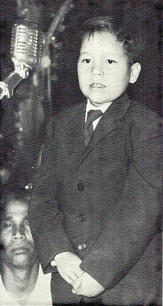 A Young Prem Rawat aka Guru Maharaj Ji - Divine Light magazine Guru Puja Special 1973