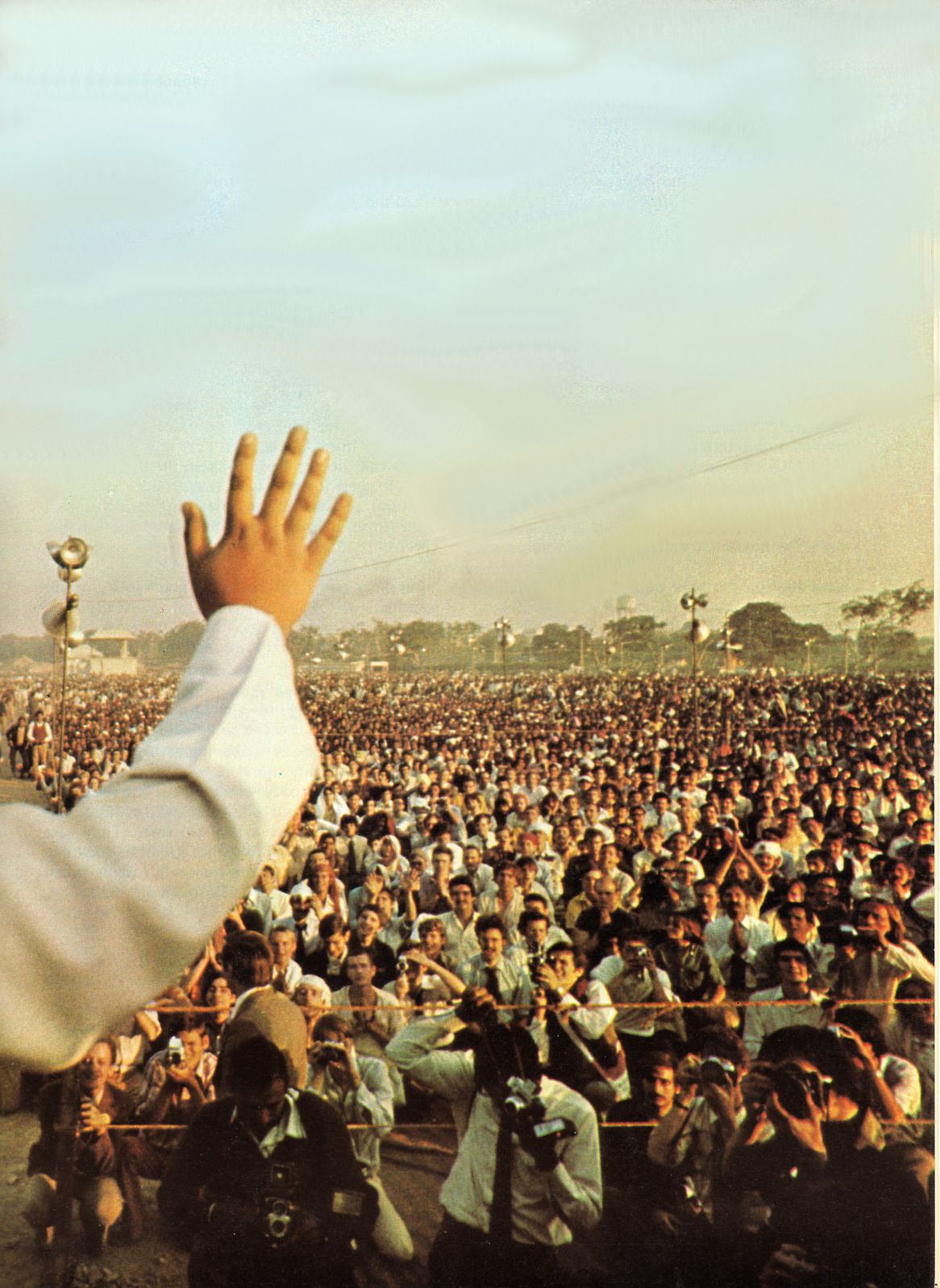 The Young Prem Rawat in the early 1970's in India when he was still Balyogeshwar, the Perfect Master, Guru Maharaj Ji