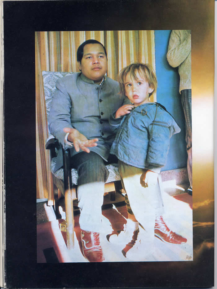 The Young Satguru Prem Rawat (Maharaji) with Child The Young Satguru Prem Rawat (Maharaji) with Child