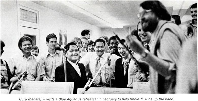 Prem Rawat Inspirational Speaker With Elder Brother Bhole Ji and Blue Aquarius February 1974