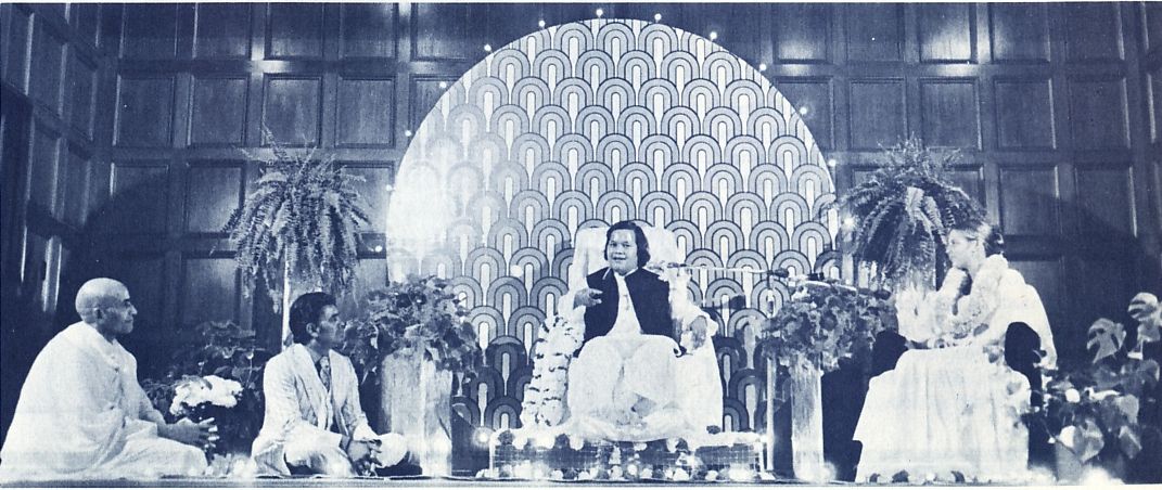 Prem Rawat Gives Satsang 1974