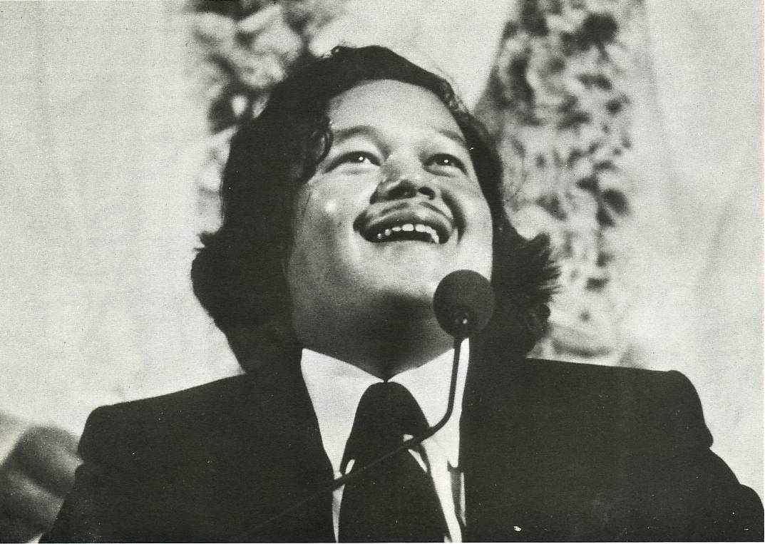 Prem Rawat Inspirational Speaker On Stage Hans Jayanti Festival Rome 1977 Prem Rawat Inspirational Speaker On Stage Hans Jayanti Festival Rome 1977