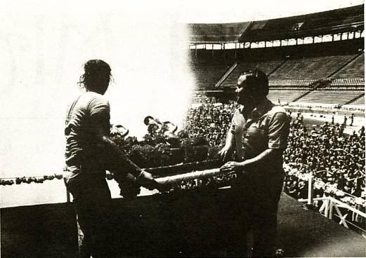 Prem Rawat Inspirational Speaker At The Holi Festival Orange Bowl, Miami, Florida, March 1978