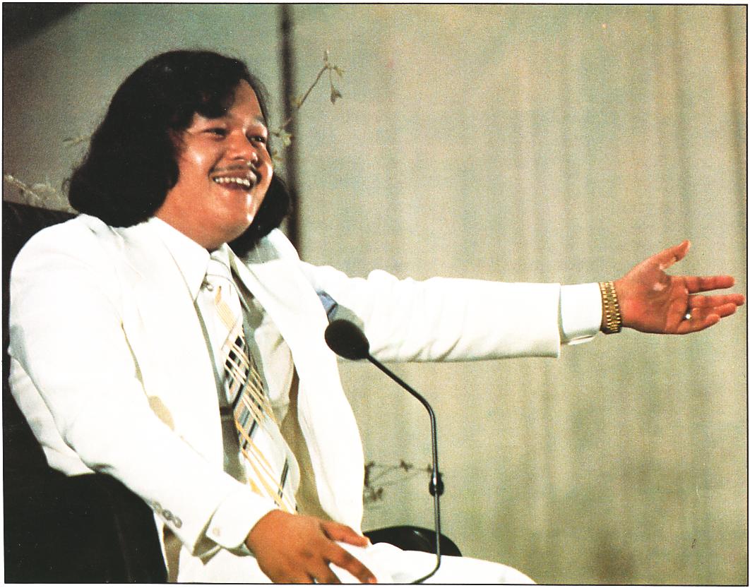 Page 3 Girl: Prem Rawat (Maharaji) Page 3 Girl: Prem Rawat (Maharaji)