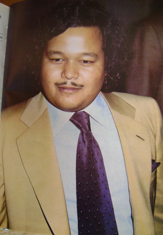 Prem Rawat Inspirational Speaker When He Was Guru Maharaj Ji, The Lord Of The Universe Being Worshipped At Hans Jayanti, 1978