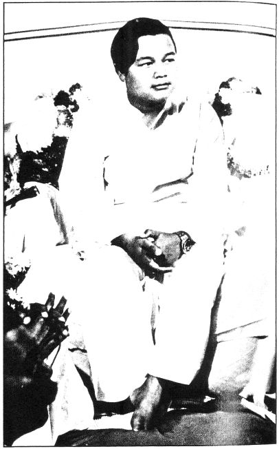 Prem Rawat Inspirational Speaker When He Was Guru Maharaj Ji, The Lord Of The Universe, 1971