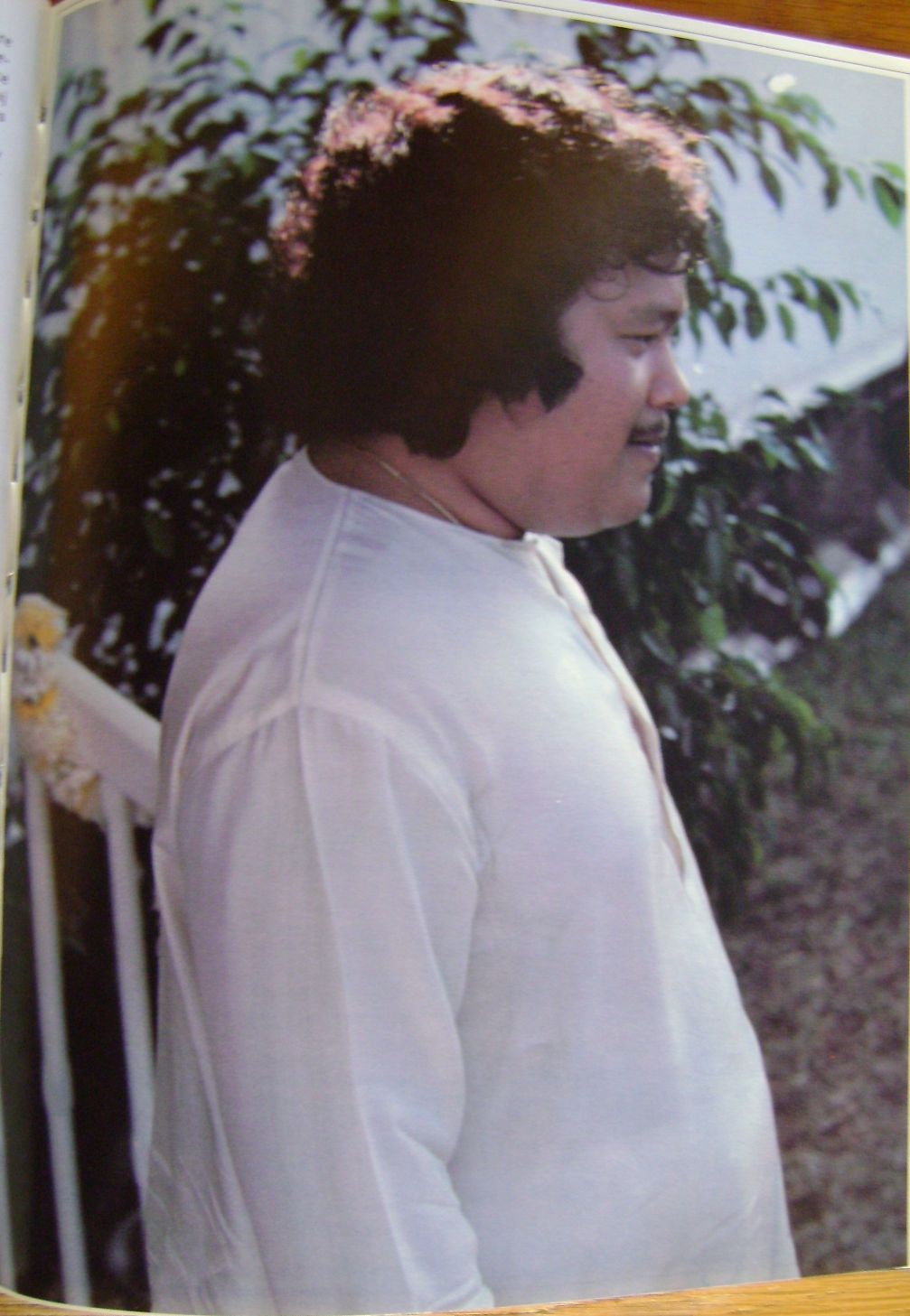 Prem Rawat aka Maharaji, The Perfect Master and Lord Of The Universe Who Has A Huge Fat Gut