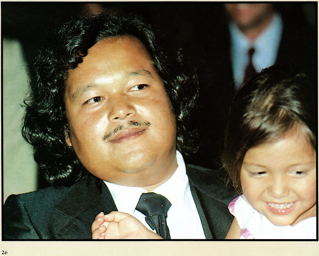 Prem Rawat Inspirational Speaker with child 1978