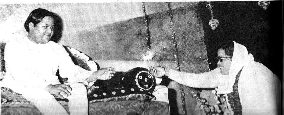 Prem Rawat and His Mother