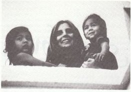 Marolyn Rawat nee Johnson with her children in 1977