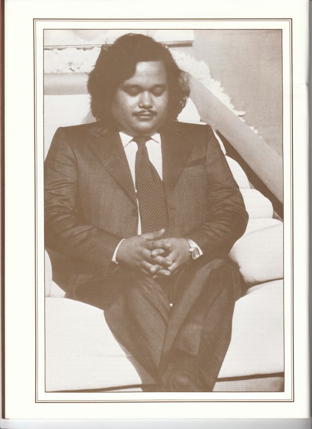 Prem Rawat aka Maharaji at Guru Puja (worship) 1979 Prem Rawat aka Maharaji at Guru Puja (worship) 1979