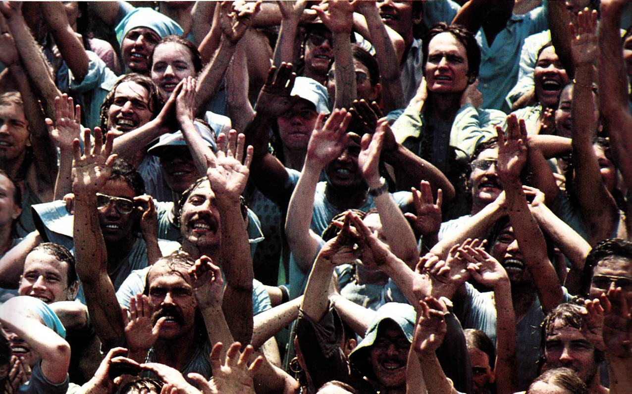Premies Being Sprayed by Prem Rawat (Maharaji) The Perfect Master at Holi '79 Premies Being Sprayed by Prem Rawat (Maharaji) The Perfect Master at Holi '79