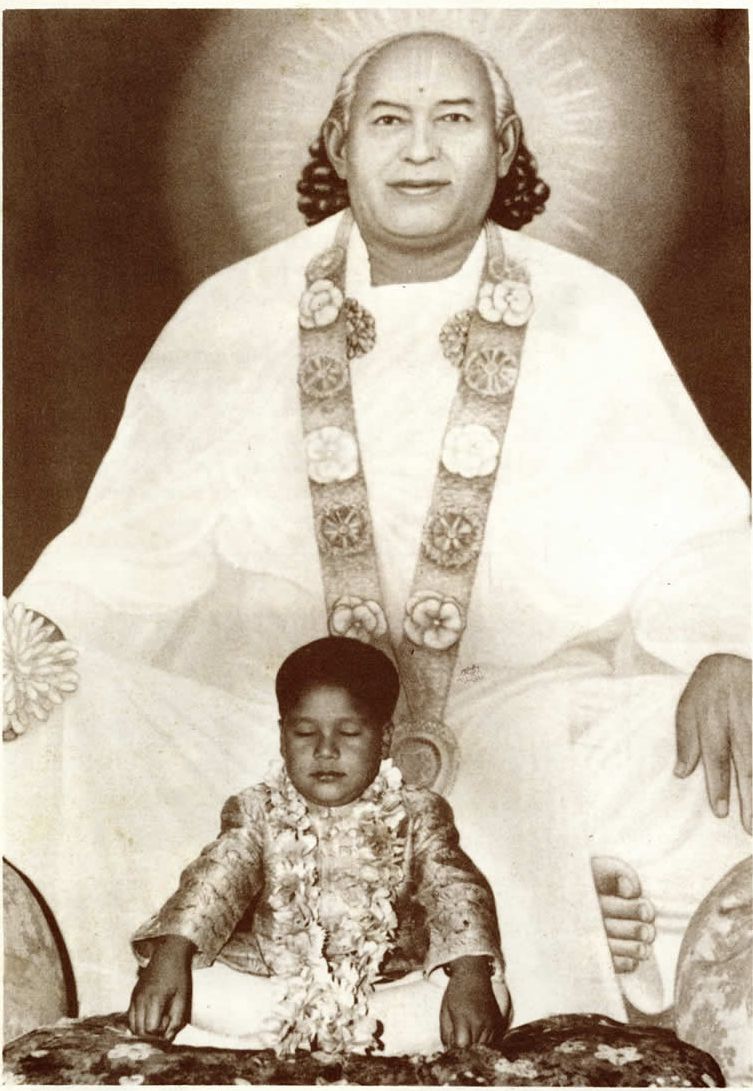The young Satguru Maharaji (Prem Rawat) "demonstrates" meditation
