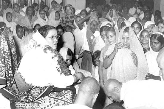Mata Ji with premies
