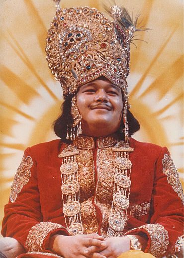 Prem Rawat Dressed As Krishna