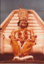Prem Rawat Inspirational Speaker dressed as Krishna