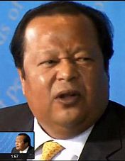 Prem Rawat Speechifies