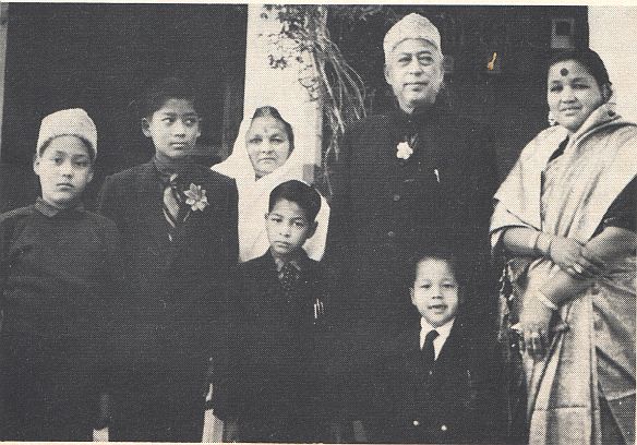 Shri Hans and His Holy Family Holy Family