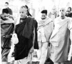 Prabhupad with (from right) Balimardan & Bhavanada