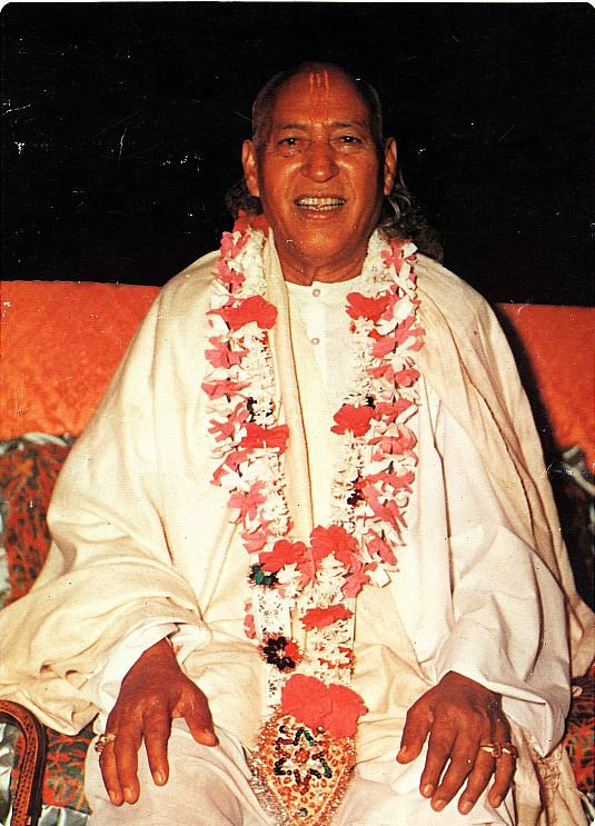 The Flamboyant Shri Hans Ji Maharaj