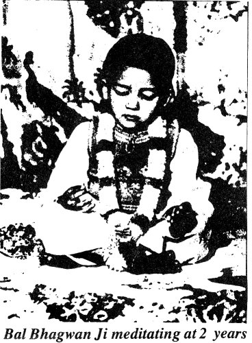 Bal Bhagwan Ji meditating at 2 years Eureka magazine