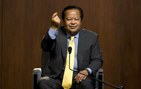 Prem Rawat Inspirational Speaker teaching about Clarity Prem Rawat Inspirational Speaker teaching about Clarity