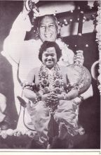 Maharaji Teaching About Shri Maharaj Ji