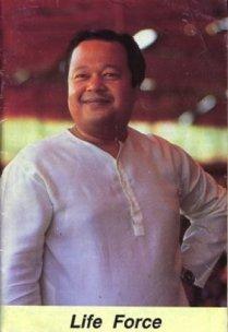 Prem Rawat Inspirational Speaker Teaching About His Lotus Feet