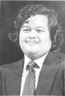 Prem Rawat Inspirational Speaker Teaching About His Lotus Feet